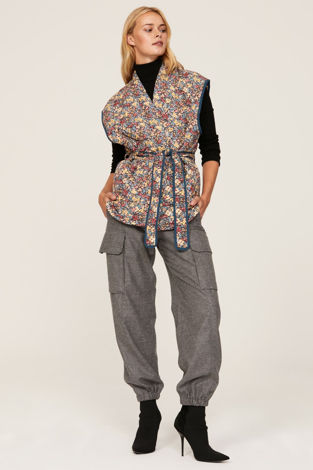 QUIET BLOOM VEST (STONE) PRE-ORDER