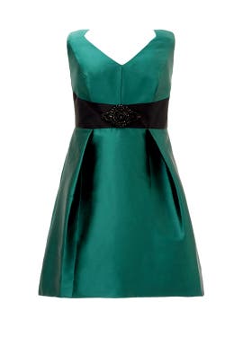 V-neck Sleeveless Faille/Polyester Winter Full-Skirt Open-Back  Dress