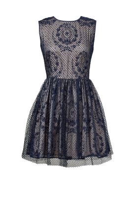 Full-Skirt Polyester/Silk Mesh Sleeveless  Dress With a Sash 